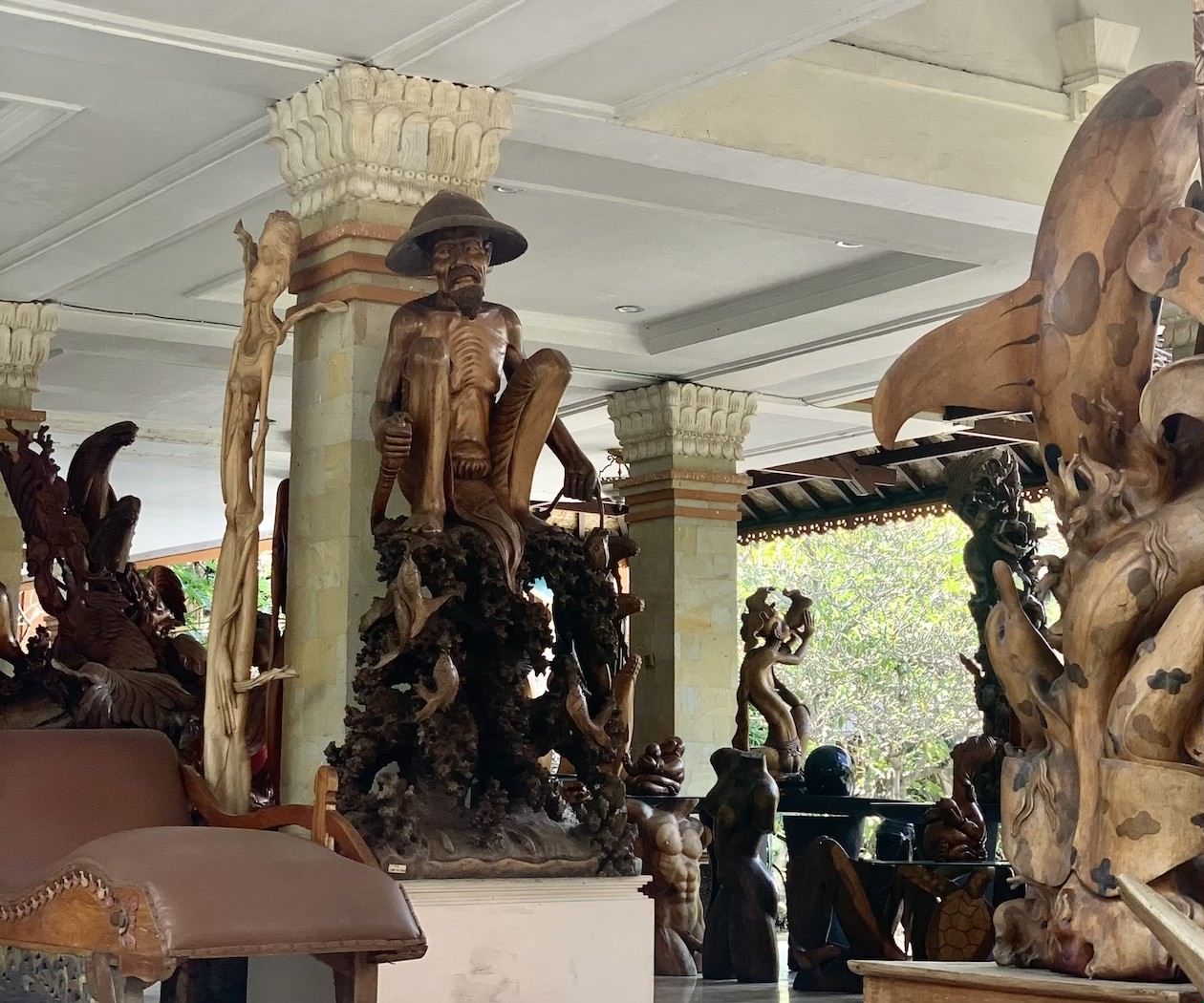 wood carving gallery bali